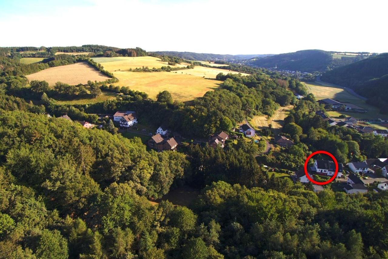Toms Gaestehaus Schleiden Bagian luar foto